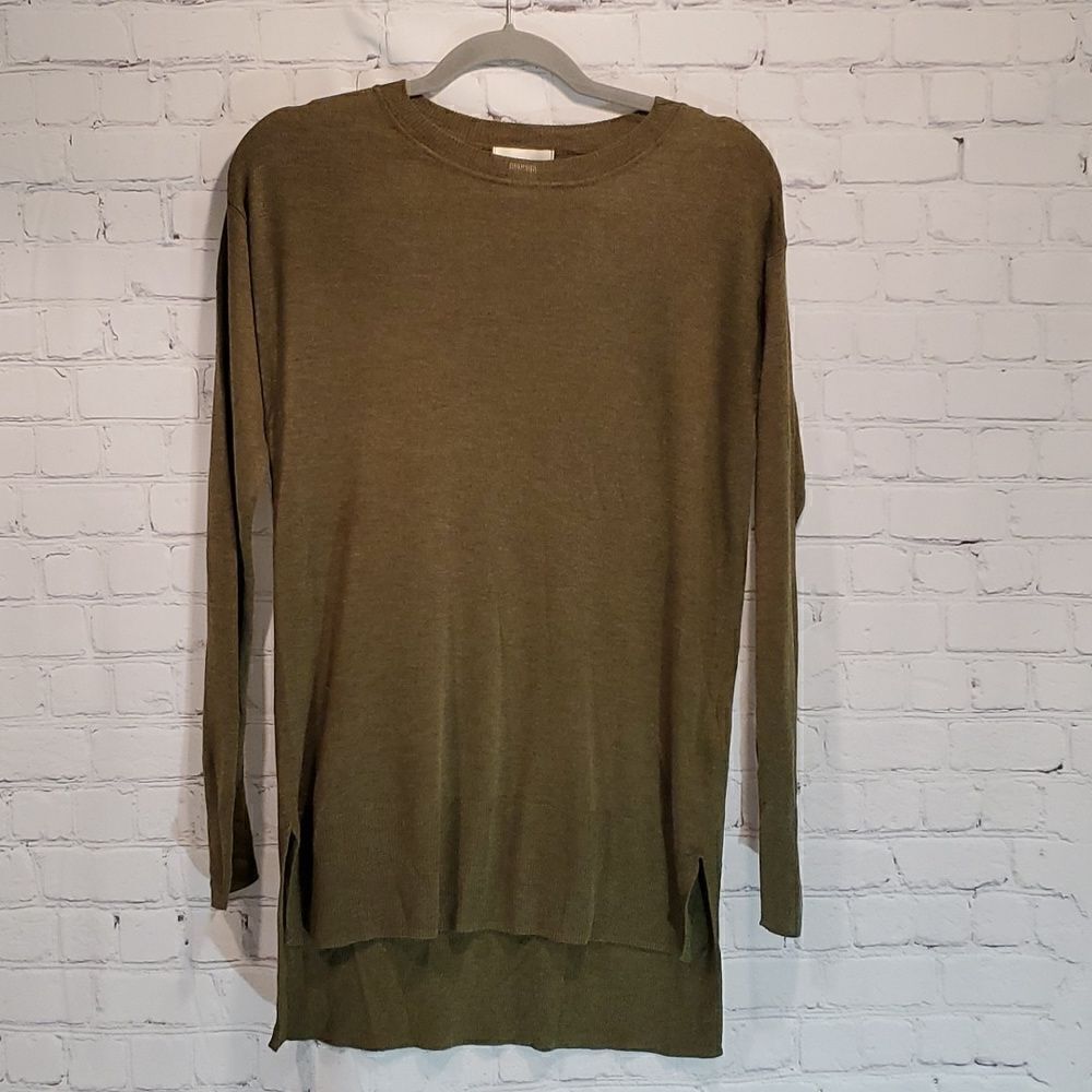 H&M green crewneck lightweight sweater